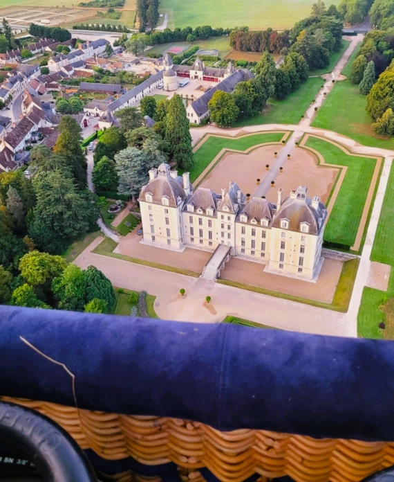 Cheverny vu du ciel Au gré des vents